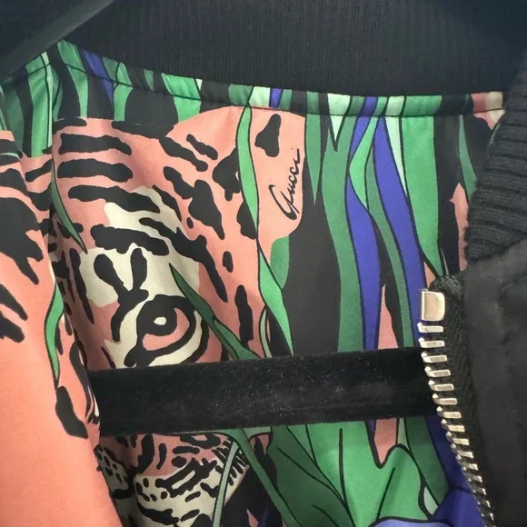 Gucci Jacket Multicolor Reversible
Bomber Poncho / jacket  Leopard Animal Print - Picture 4 of 16